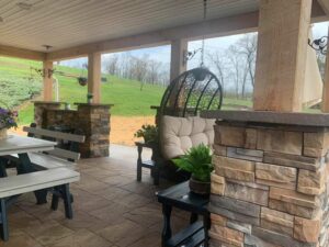 Hardscape Patio, Stone Walls and Outdoor Kitchen